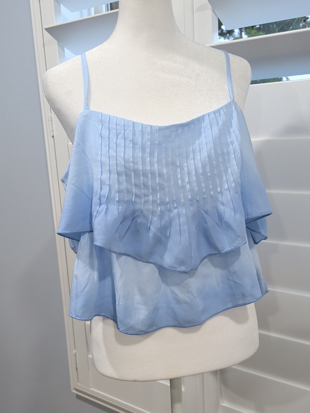 NWT American Eagle Outfitters Light Blue Ruffle Pintuck Crop Top